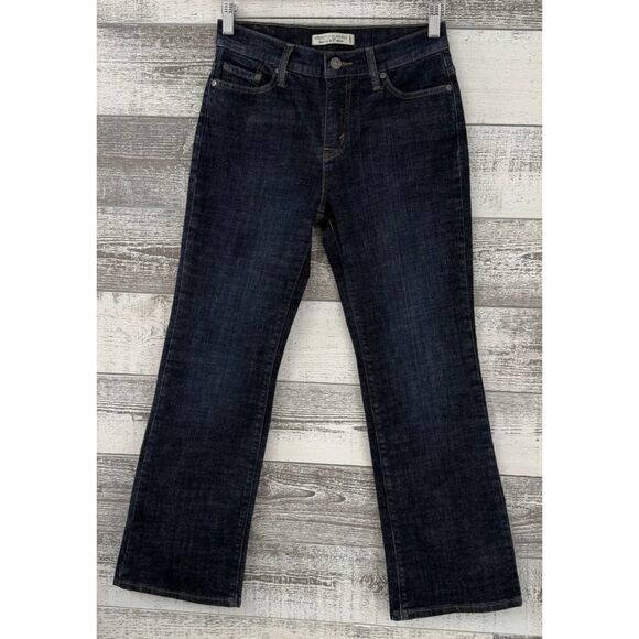 Levi's 512 Women's Perfectly Slimming Boot Cut Ankle Jeans Size 8P (Fit 28x28) - Picture 2 of 12